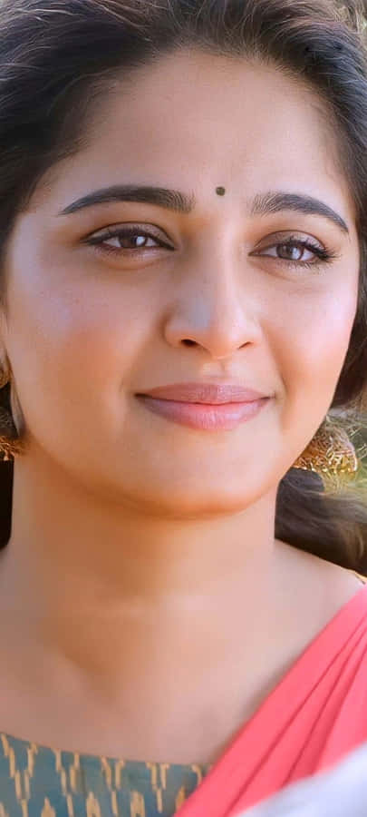 Anushka Shetty Elegant Closeup Wallpaper