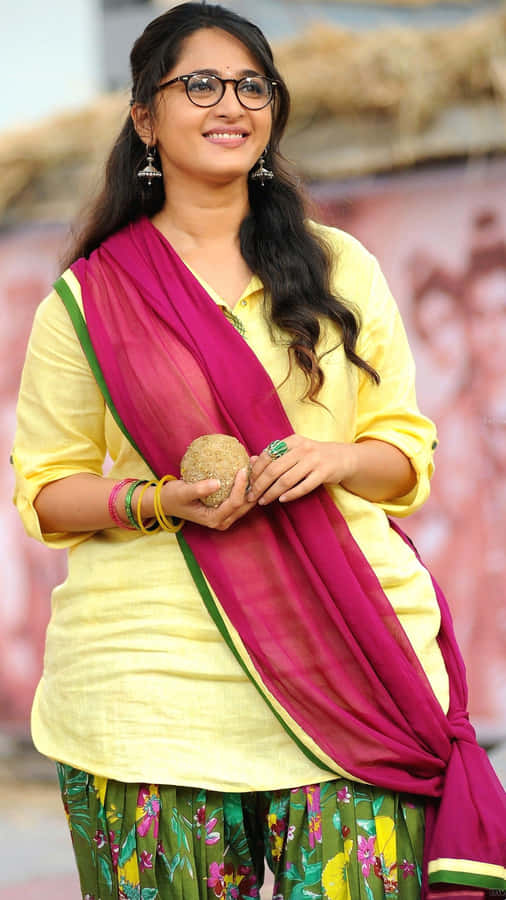 Anushka Shetty Traditional Attire Smile Wallpaper