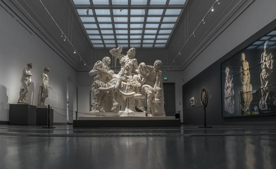 Art Museum Sculptures Wallpaper