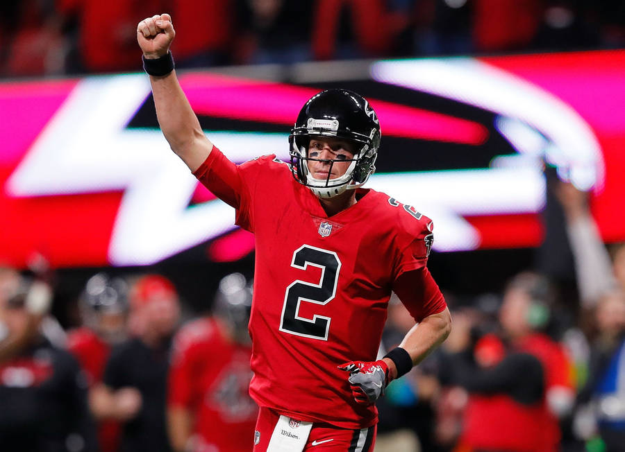 Atlanta Falcons Matt Ryan Raised Fist Wallpaper