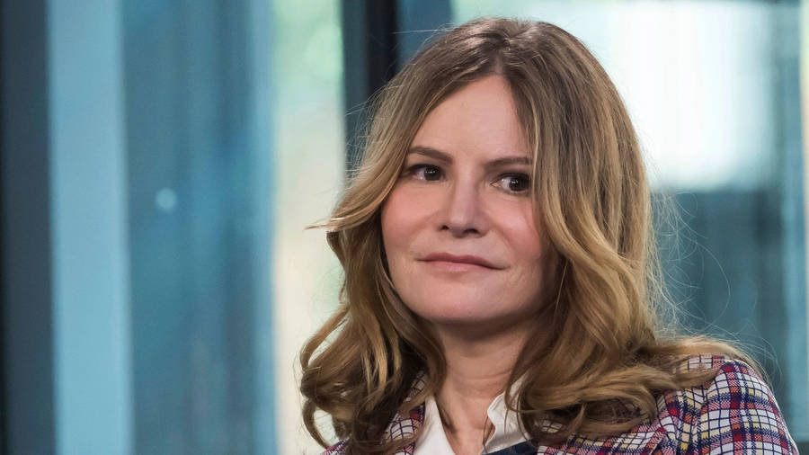 Atypical Actress Jennifer Jason Leigh Wallpaper