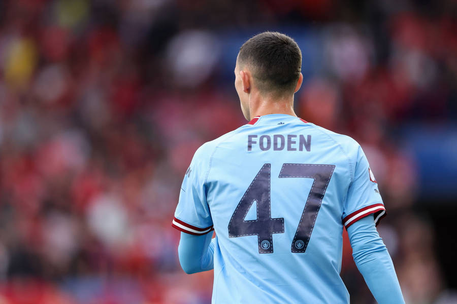 Backshot Of Phil Foden Wallpaper