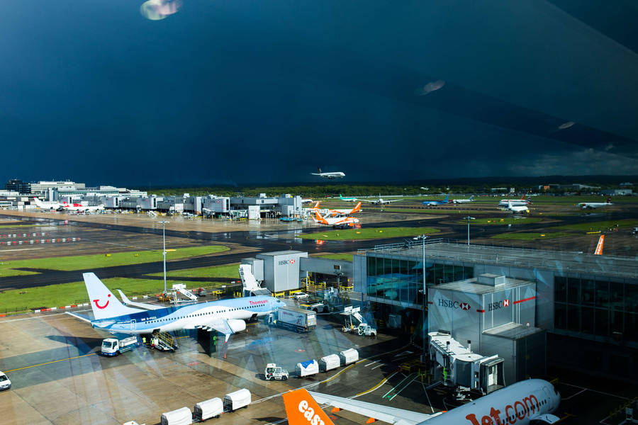 Bad Weather At The Airport Wallpaper