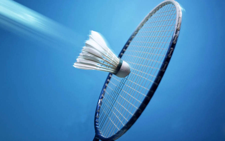 Badminton Zooming White Shuttlecock Wallpaper
