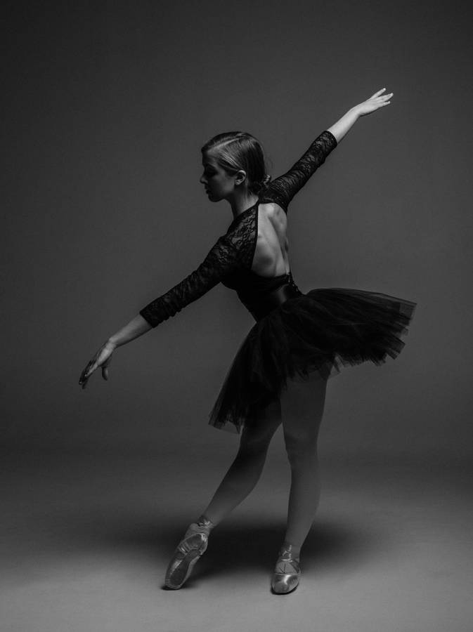 Ballet Dancer In Backless Tutu Wallpaper