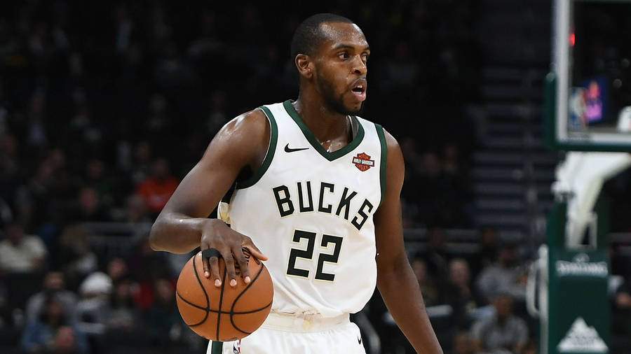 Basketball Player Khris Middleton Wallpaper