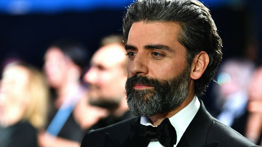 Bearded Oscar Isaac Wallpaper