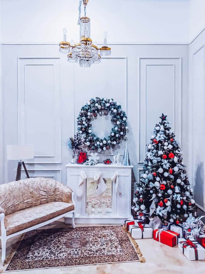 Beautiful And Aesthetic Christmas Tree All Aglow Wallpaper