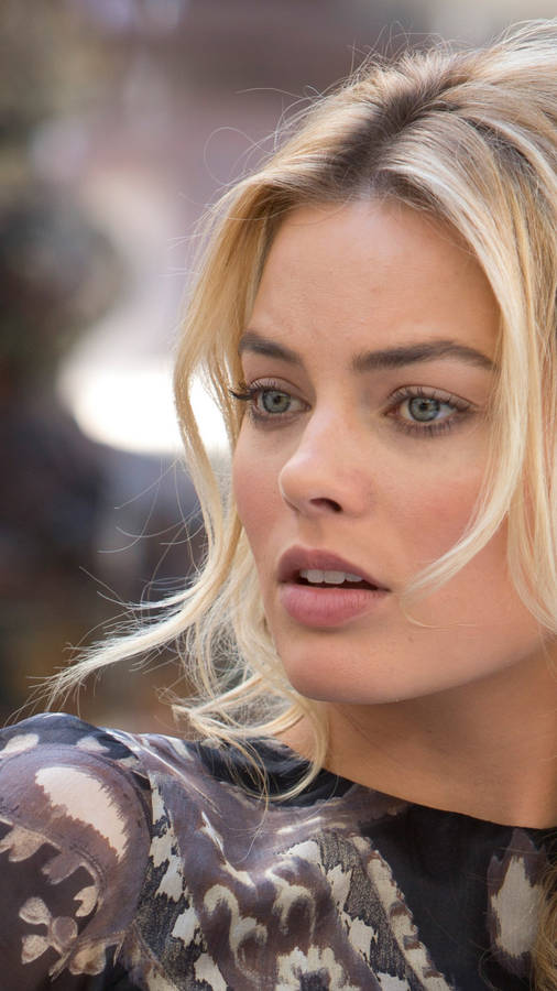 Beautiful Blonde Actress Margot Robbie Wallpaper