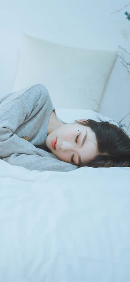 Beautiful Lady Sleeping Wallpaper