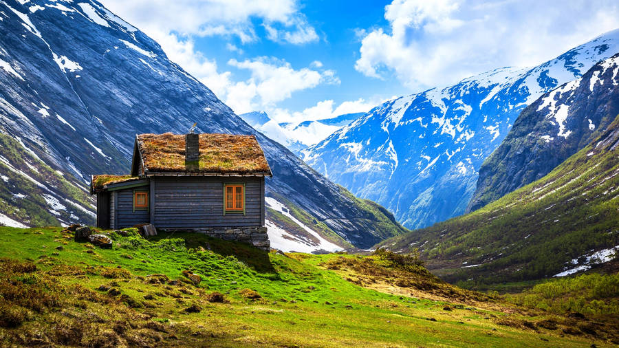 Beautiful Scenery Little House Wallpaper