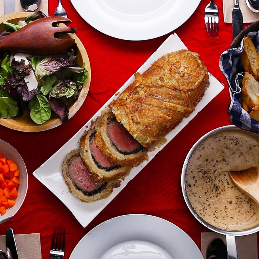 Beef Wellington Salad Bread Wallpaper