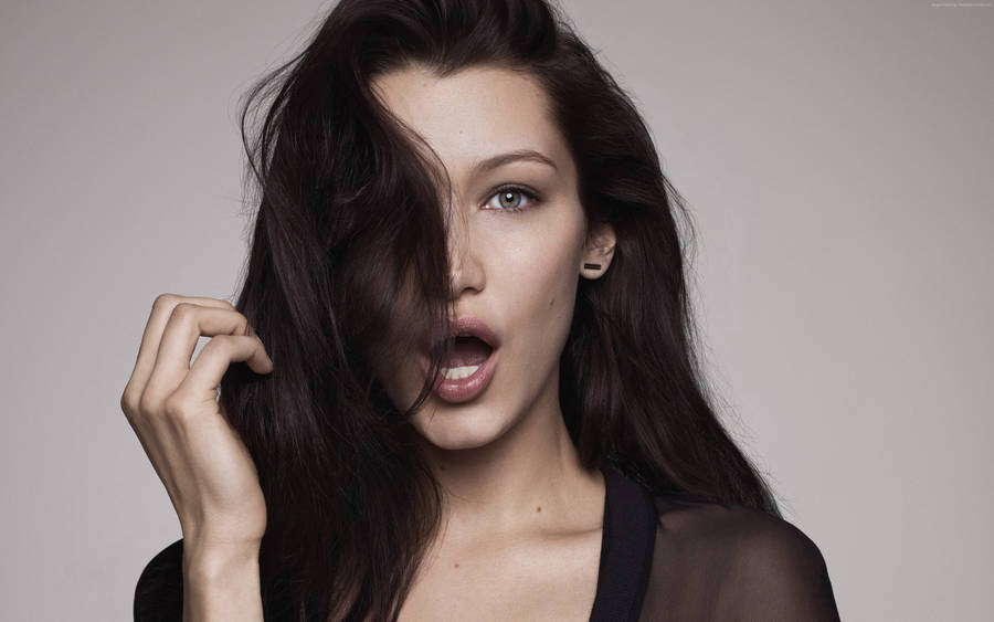 Bella Hadid Model Photoshoot Wallpaper