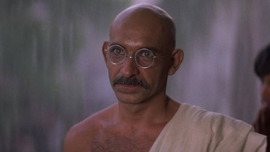 Ben Kingsley In The 1982 Film Gandhi Wallpaper