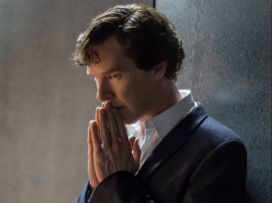 Benedict Cumberbatch Praying Wallpaper