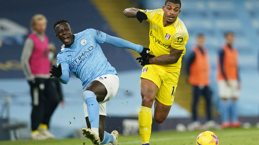 Benjamin Mendy Racing With Opponent Wallpaper