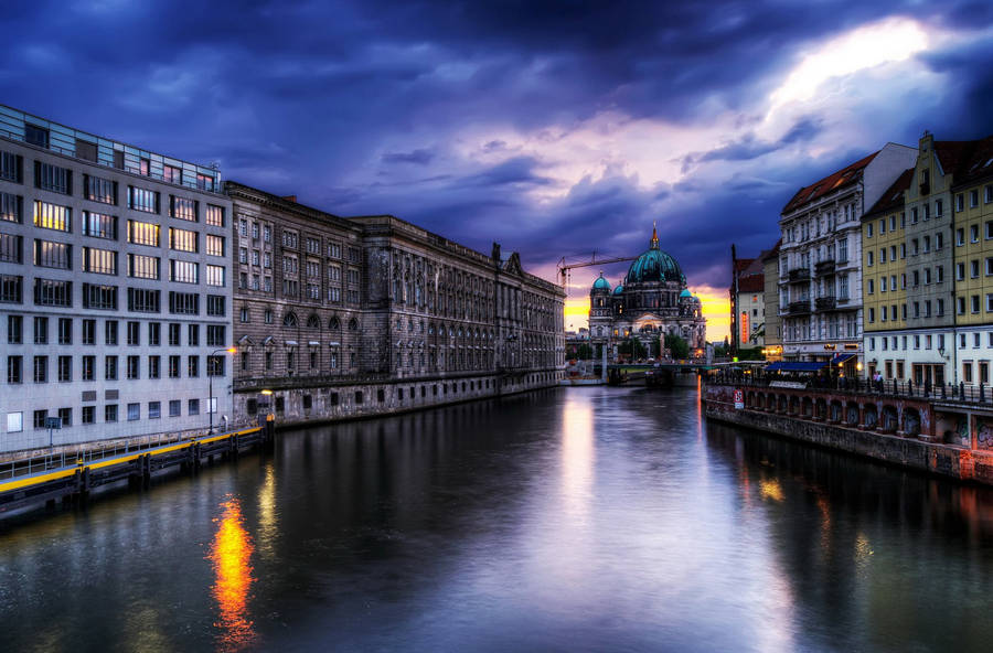 Berlin River View Wallpaper