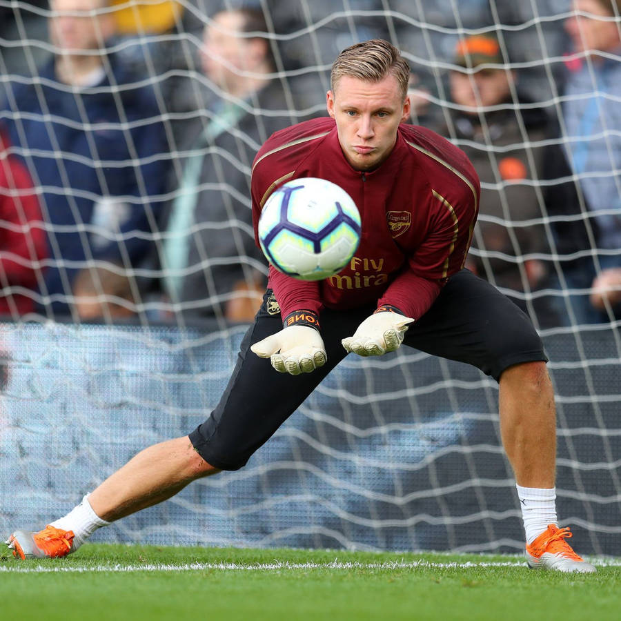 Bernd Leno And Approaching Ball Wallpaper