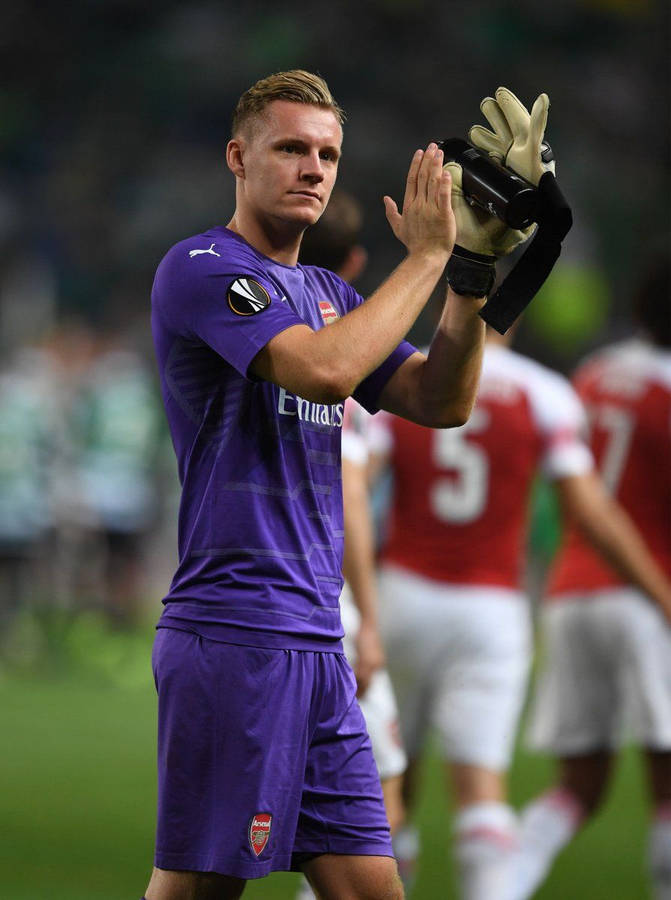 Bernd Leno Clapping Wallpaper