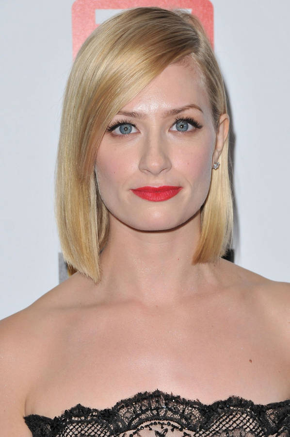 Beth Behrs 2015 Advocacy Awards Wallpaper