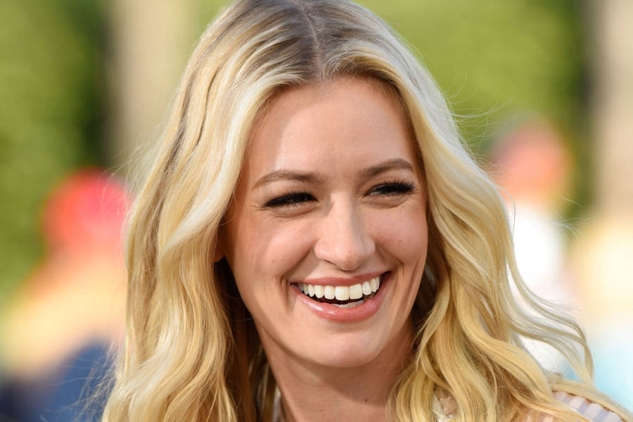 Beth Behrs Lovely Smile Wallpaper