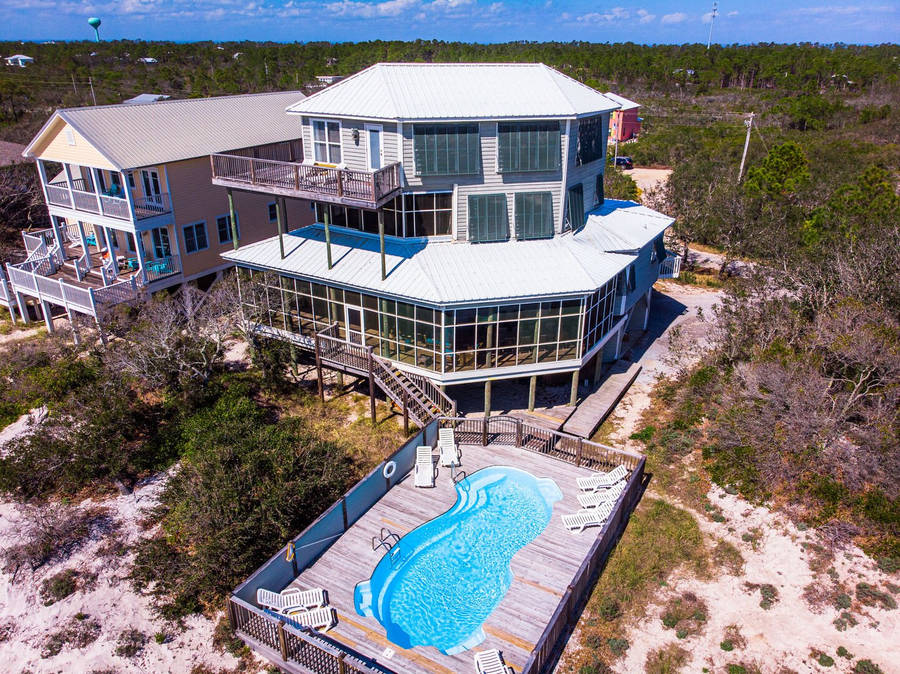 Big House With A Nice Pool Wallpaper