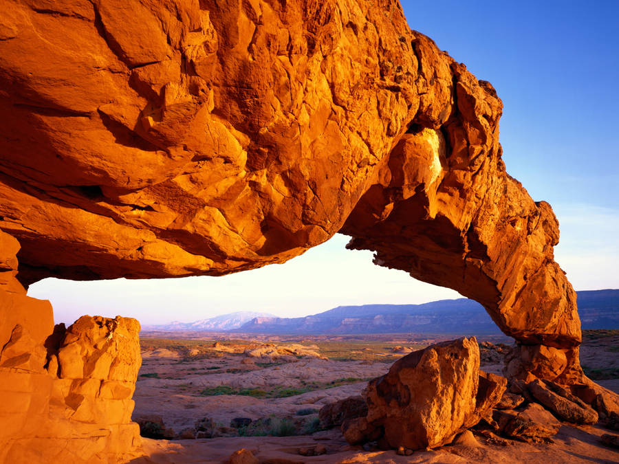 Big Rock Arm At Arches National Park Wallpaper