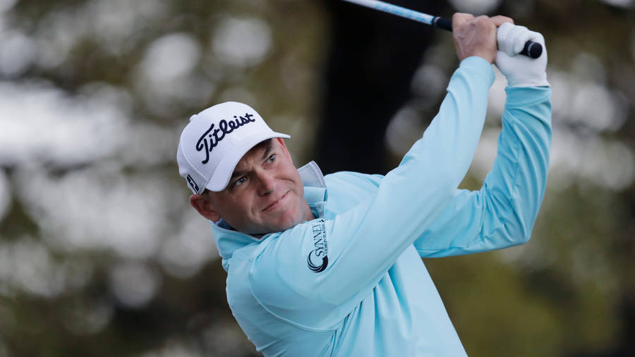 Bill Haas In Blue Long Sleeves Wallpaper