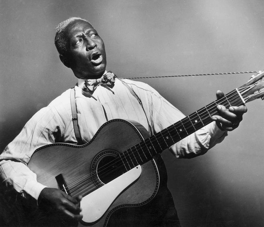 Black American Folk Singer Leadbelly Vintage Photograph Wallpaper