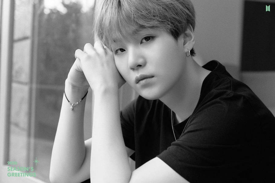 Black An White Bts Suga 2020 Wallpaper