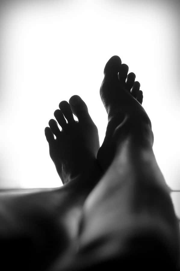 Black And White Girl Feet Wallpaper