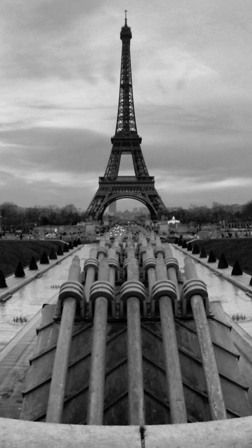 Black And White Iphone Eiffel Tower Wallpaper