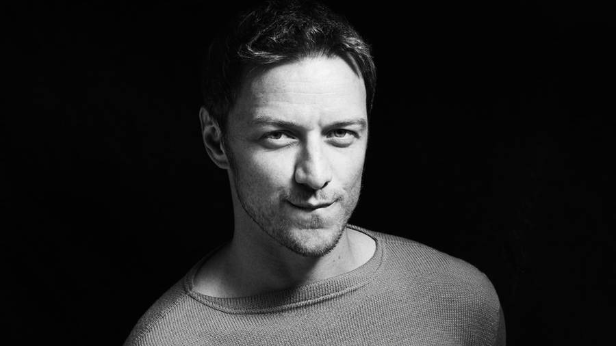 Black And White Portrait Of James Mcavoy Wallpaper