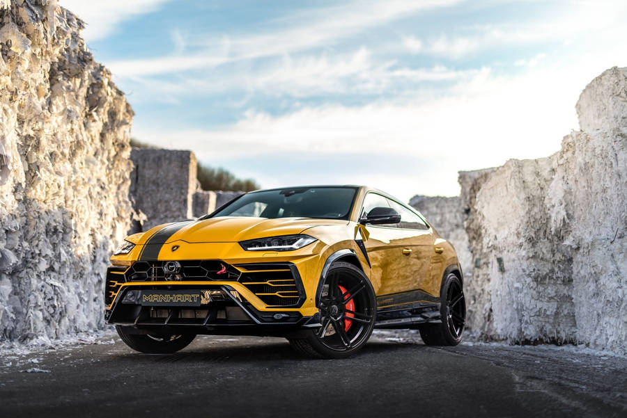 Black And Yellow Lambo Truck Wallpaper