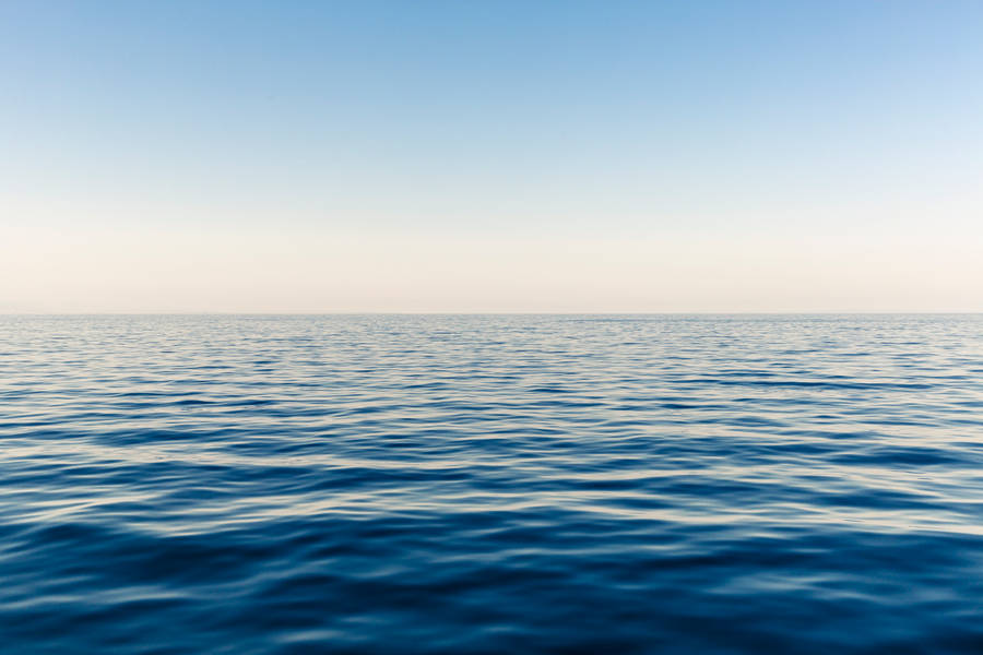 Blue Ocean Water Horizon Wallpaper