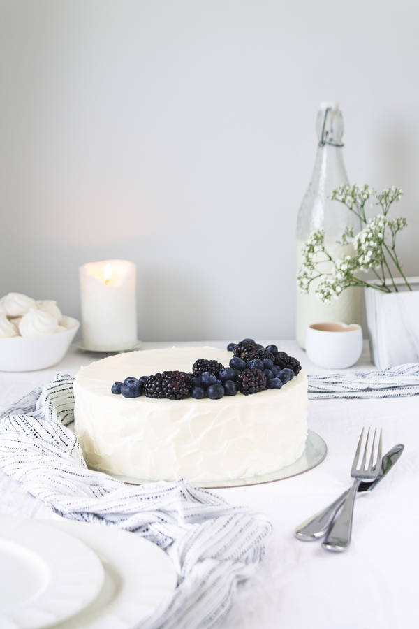 Blueberries And Creme Cake Wallpaper