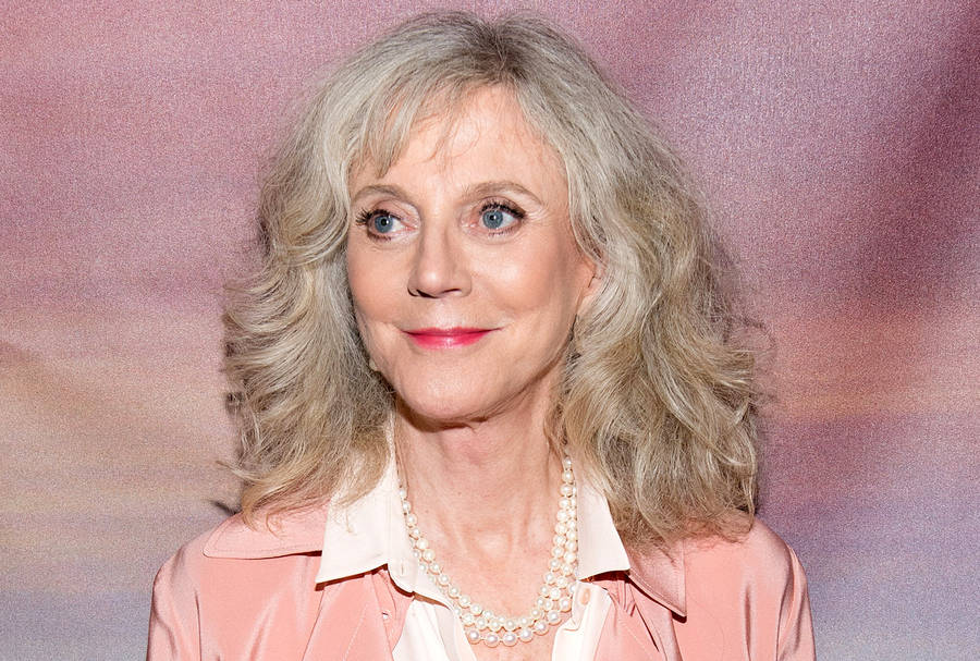 Blythe Danner Stunning In A Red Dress Wallpaper