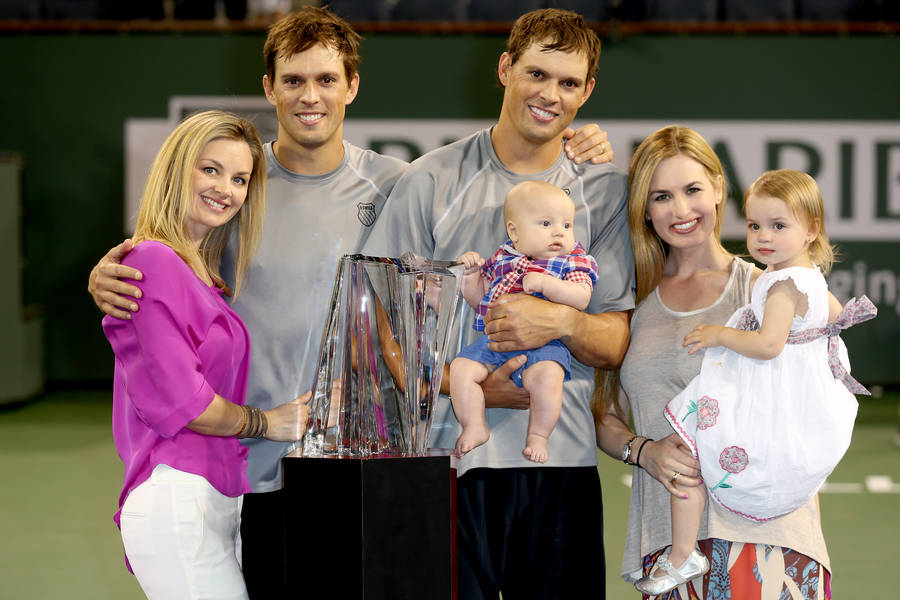 Bob Bryan With Family Wallpaper