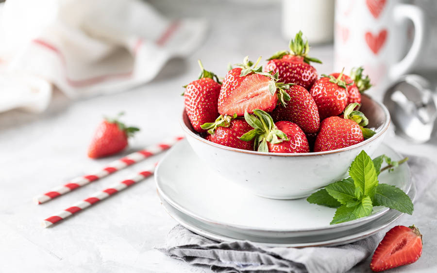 Bowl Of Strawberry Desktop Wallpaper