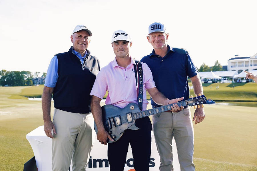 Brandt Snedeker Brent Grant With Guitar Wallpaper