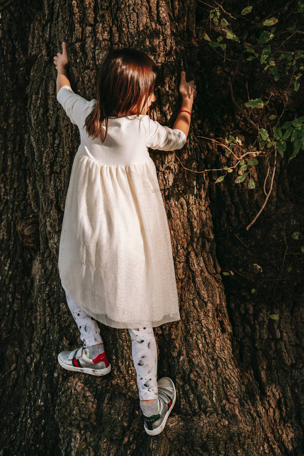 Brave Little Girl Facing The World Wallpaper