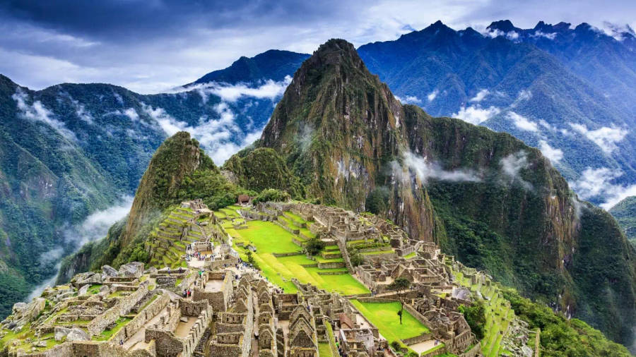 Breathtaking View Of The Historic Machu Picchu Wallpaper