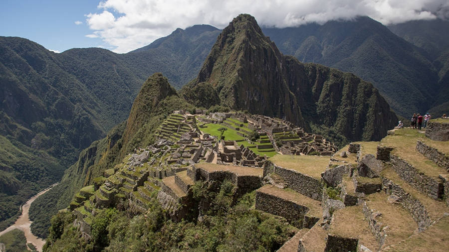 Breathtaking View Of The Timeless Inca Citadel, Machu Picchu Wallpaper