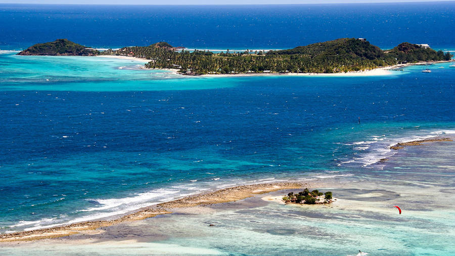 Breathtaking View Of Union Island, St. Vincent And The Grenadines Wallpaper