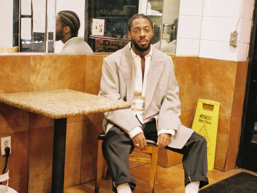 Brent Faiyaz Restaurant Wallpaper