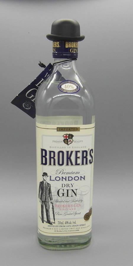 Brokers Gin Grayish Setting Wallpaper