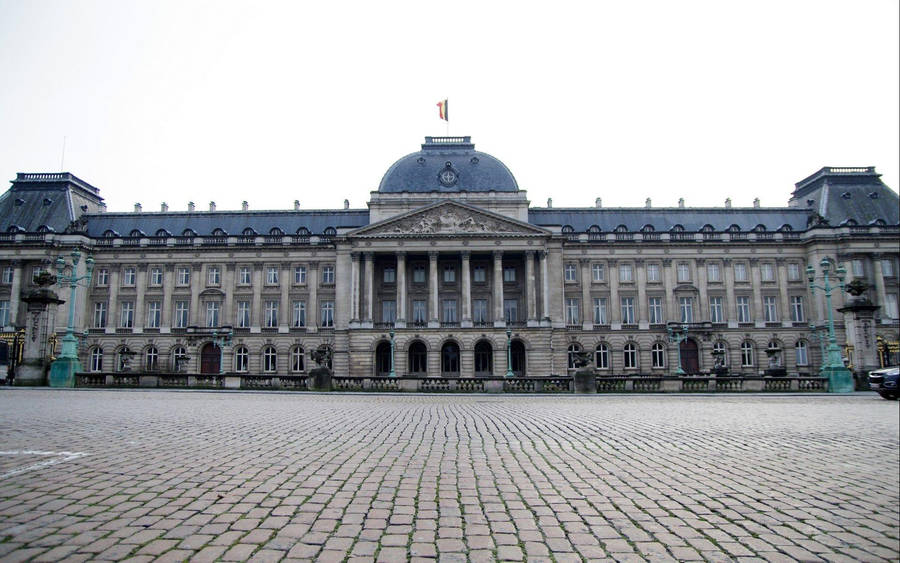 Brussels Castle Building Wallpaper