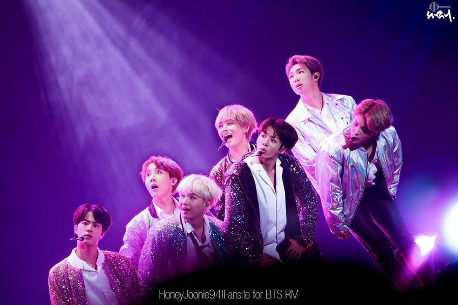 Bts Purple Spotlight Aesthetic Wallpaper