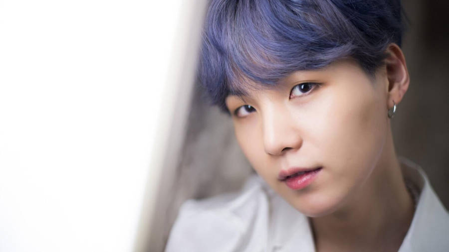 Bts Suga's Adorable Glimpse Wallpaper