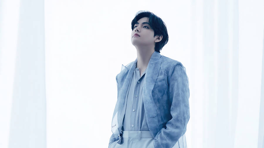 Bts Tae Hyung Dreamy Blue Wallpaper